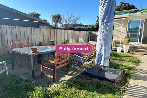 Photo of property in 28 Warren Crescent, Hillmorton, Christchurch, 8025