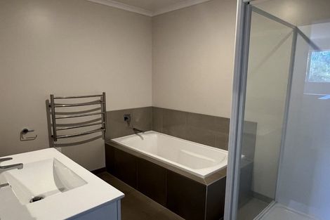 Photo of property in 24 Akeake Lane, Manurewa, Auckland, 2102