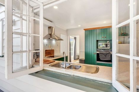 Photo of property in 8 Cochrane Street, Fairy Springs, Rotorua, 3015