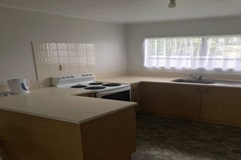 Photo of property in 1 Lowell Place, Massey, Auckland, 0614