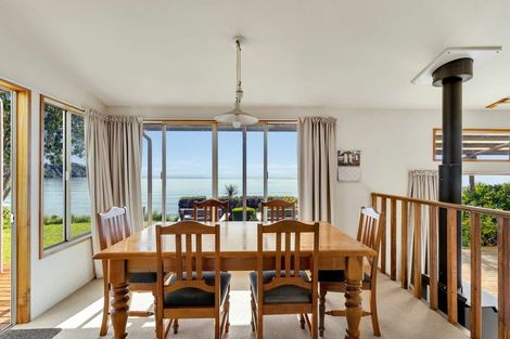 Photo of property in 172 Rangihaeata Road, Rangihaeata, Takaka, 7182
