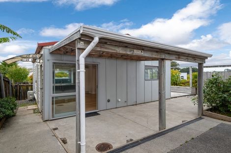 Photo of property in 34a Riserra Drive, Ranui, Auckland, 0612