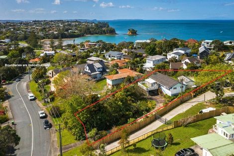 Photo of property in 889 Beach Road, Waiake, Auckland, 0630