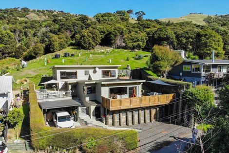 Photo of property in 52 Tikao Bay Road, Wainui, French Farm, 7582