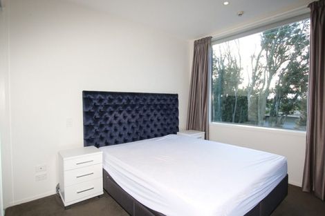 Photo of property in 585/g06 Beach Road, Rothesay Bay, Auckland, 0630