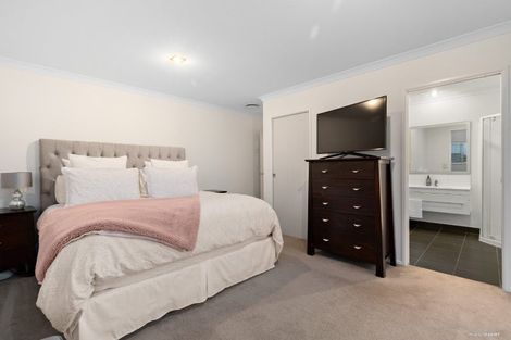 Photo of property in 15 Ridge View Crescent, Pukekohe, 2120