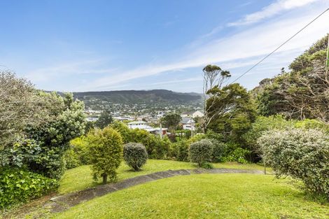 Photo of property in 16 Tawa Terrace, Tawa, Wellington, 5028