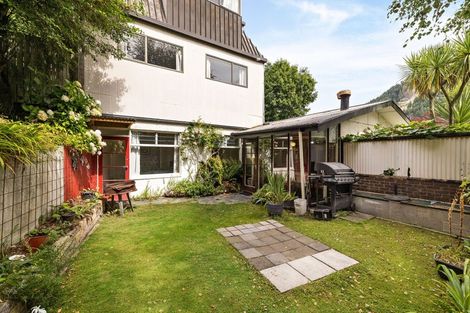 Photo of property in 125 Hallenstein Street, Queenstown, 9300
