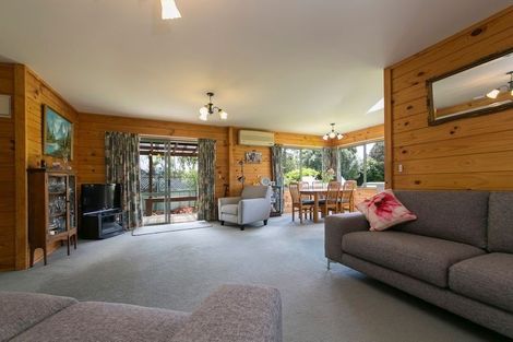 Photo of property in 60a Kaurilands Road, Titirangi, Auckland, 0604