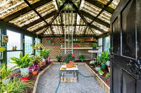 Photo of property in 37 Flint Road West, Stratford, 4332