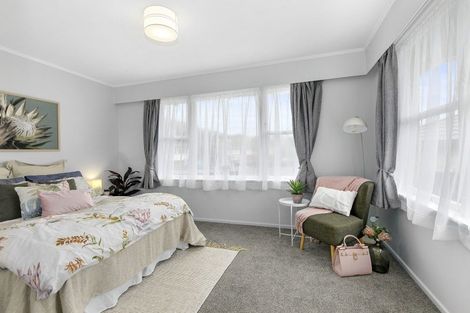 Photo of property in 2 Bella Grove, Naenae, Lower Hutt, 5011