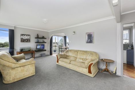 Photo of property in 15 Mount View Place, Spotswood, New Plymouth, 4310