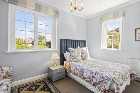 Photo of property in 12 Easdale Street, Kelburn, Wellington, 6012