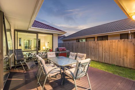 Photo of property in 20 Tarapiroe Avenue, Takanini, 2112