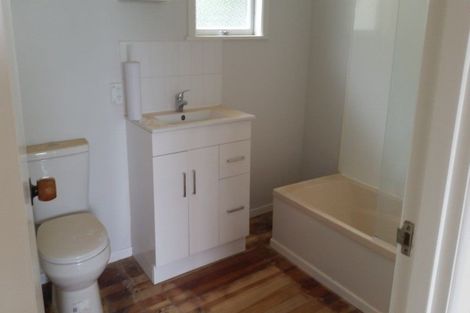 Photo of property in 1/22 Woodstock Road, Forrest Hill, Auckland, 0620