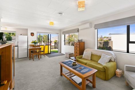 Photo of property in 76a Tukapa Street, Westown, New Plymouth, 4310