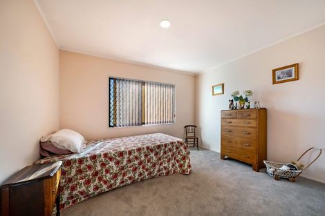 Photo of property in 10/56 Larnoch Road, Henderson, Auckland, 0610