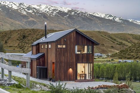 Photo of property in 2 Judare Drive, Lowburn, Cromwell, 9384