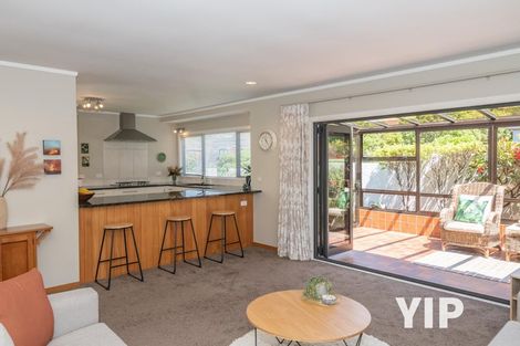 Photo of property in 8 Ramphal Terrace, Khandallah, Wellington, 6035