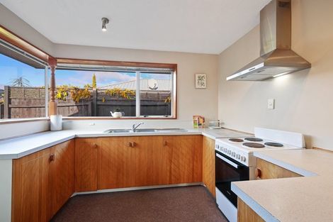 Photo of property in 2/5 Tuscany Place, Beckenham, Christchurch, 8023