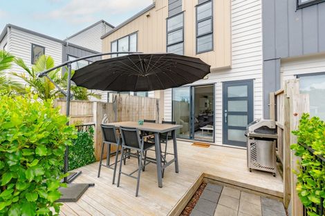 Photo of property in 4/122 Pooks Road, Ranui, Auckland, 0612