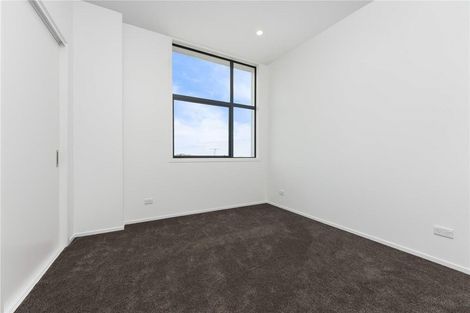 Photo of property in 2 Mokopiko Court, Beach Haven, Auckland, 0626