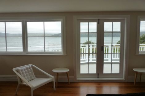 Photo of property in 165 Marine Parade, Seatoun, Wellington, 6022