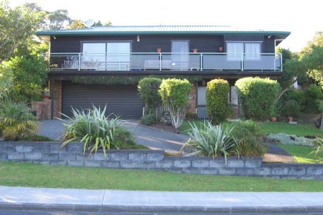 Photo of property in 1/52 Glencoe Road, Browns Bay, Auckland, 0630