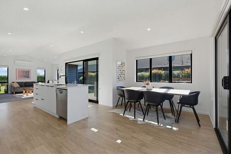 Photo of property in 22 Tauroa Drive, Tuakau, 2121