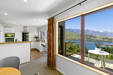Photo of property in 21 Highview Terrace, Queenstown, 9300