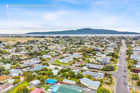 Photo of property in 5a Sharda Grove, Paraparaumu Beach, Paraparaumu, 5032