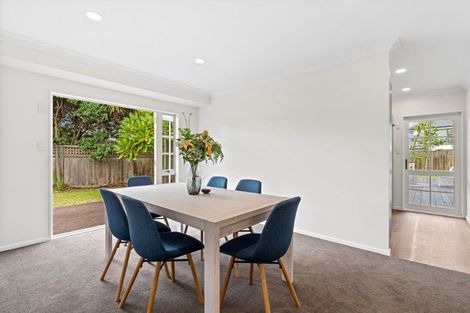 Photo of property in 14 Olliver Grove, Waikanae Beach, Waikanae, 5036