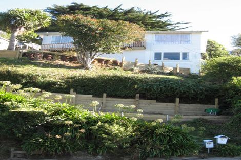 Photo of property in 127 Newlands Road, Newlands, Wellington, 6037