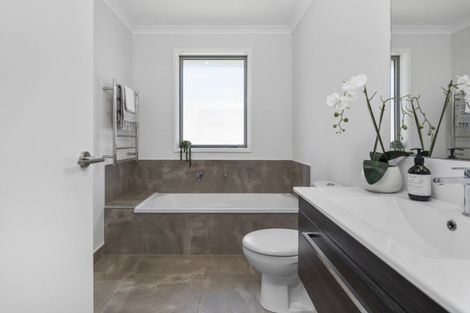 Photo of property in 7 Madeleine Place, Omokoroa, 3114