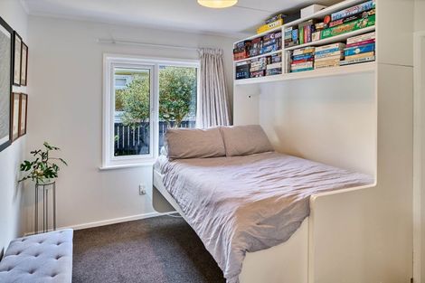 Photo of property in 1 East Grove, Alicetown, Lower Hutt, 5010