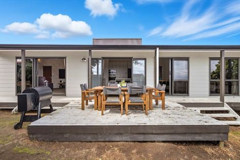 Photo of property in 11 Corinna Street, Welcome Bay, Tauranga, 3112