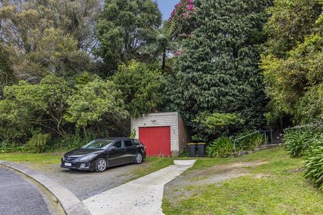 Photo of property in 18 Tawa Terrace, Tawa, Wellington, 5028