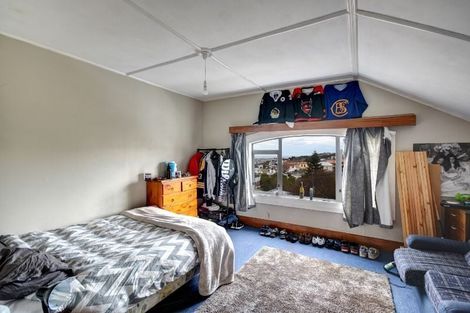 Photo of property in Elm Lodge Backpackers, 74 Elm Row, Dunedin Central, Dunedin, 9016