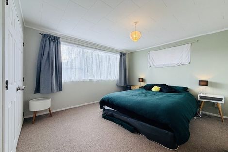 Photo of property in 8 Kaitawa Crescent, Paraparaumu, 5032