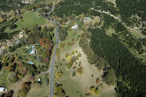 Photo of property in 1544 Kahuranaki Road, Kahuranaki, Havelock North, 4295