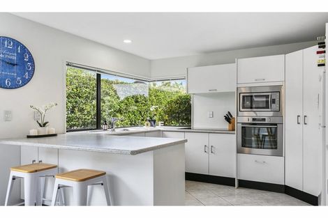 Photo of property in 77 Harvey Street, Waipahihi, Taupo, 3330