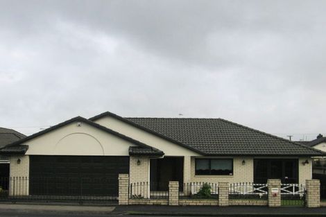 Photo of property in 331 Great South Road, Papakura, 2110