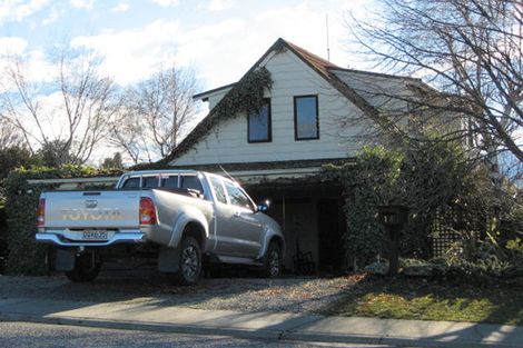 Photo of property in 14 Kings Drive, Wanaka, 9305