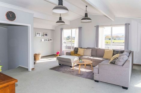 Photo of property in 84 Guy Street, Dannevirke, 4930