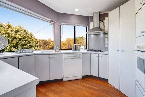 Photo of property in 2/8 Antrim Grove, Bayview, Auckland, 0629