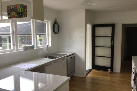 Photo of property in 39 Miro Street, Inglewood, 4330