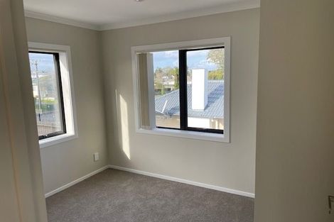 Photo of property in 3 Edwards Avenue, Henderson, Auckland, 0610