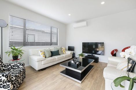 Photo of property in 29 Papa Orchard Drive, Kumeu, 0810