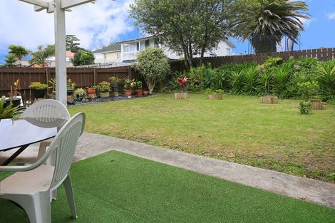 Photo of property in 3185 Great North Road, New Lynn, Auckland, 0600