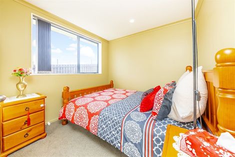 Photo of property in 24 Scotts Field Drive, Takanini, 2112